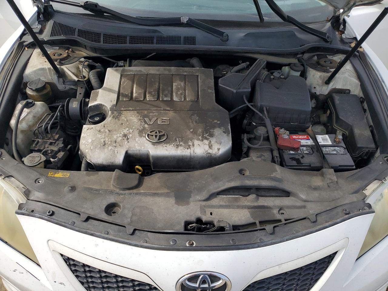 2008 Toyota Camry Se V6 White vin: 4T1BK46KX8U562720