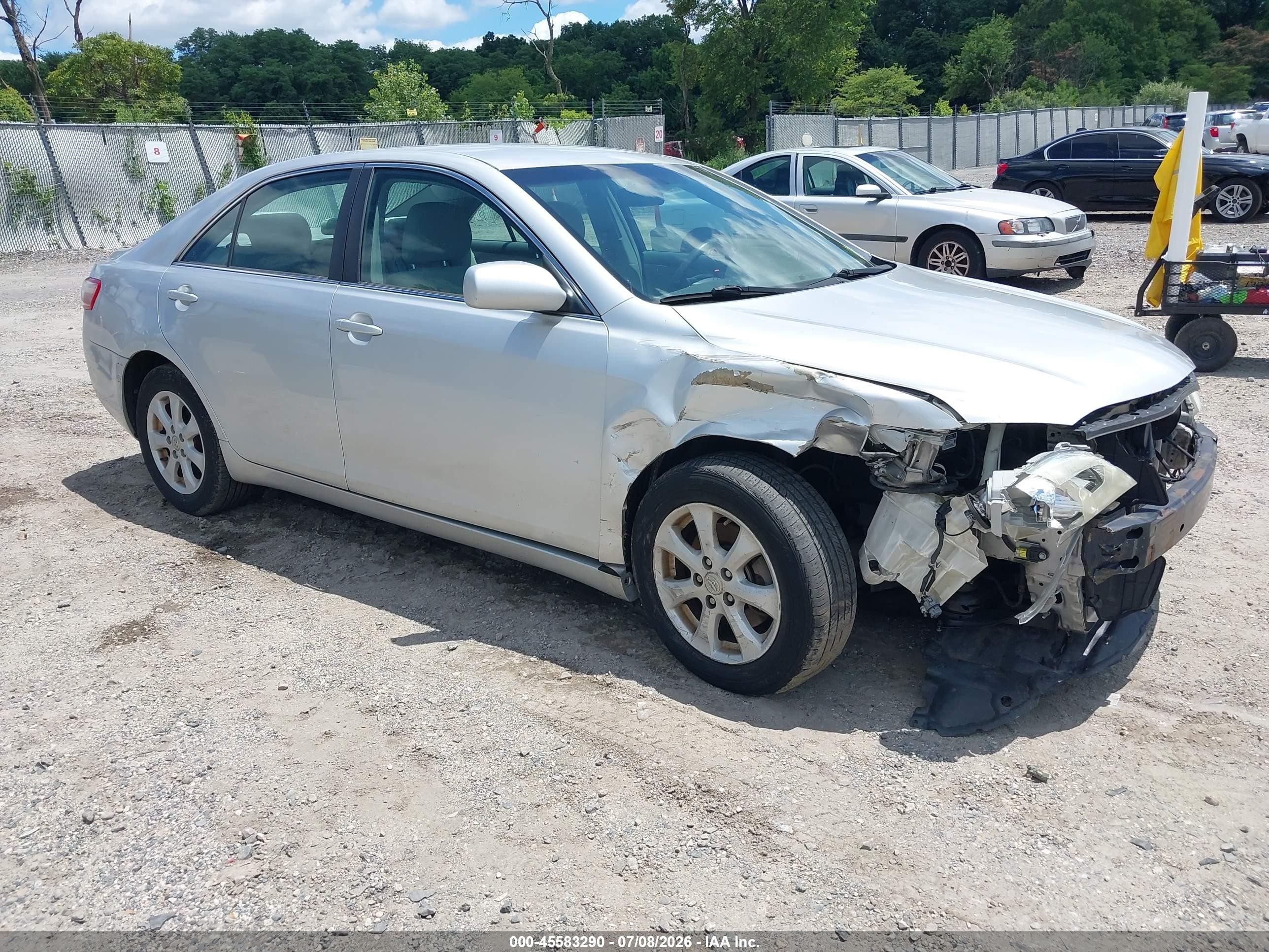 2008 Toyota Camry Le Silver vin: 4T1BK46KX8U565360
