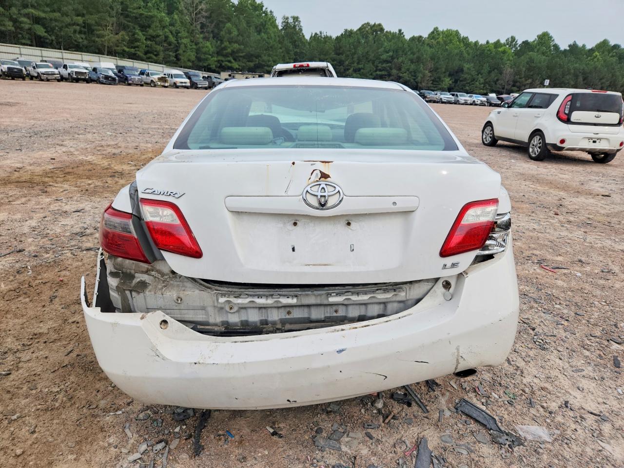 2008 Toyota Camry Le V6 White vin: 4T1BK46KX8U566248