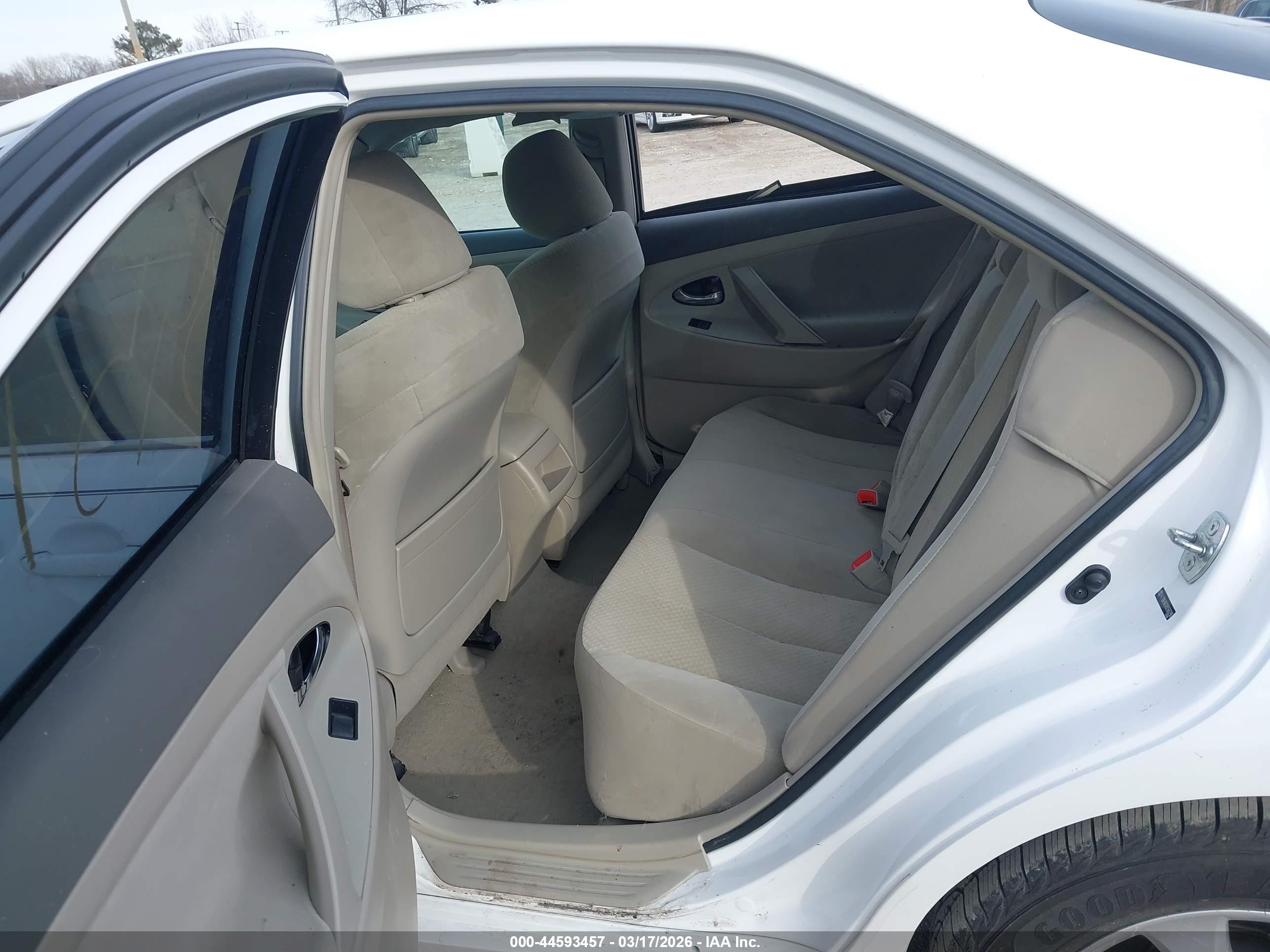 2008 Toyota Camry Le V6 White vin: 4T1BK46KX8U566296