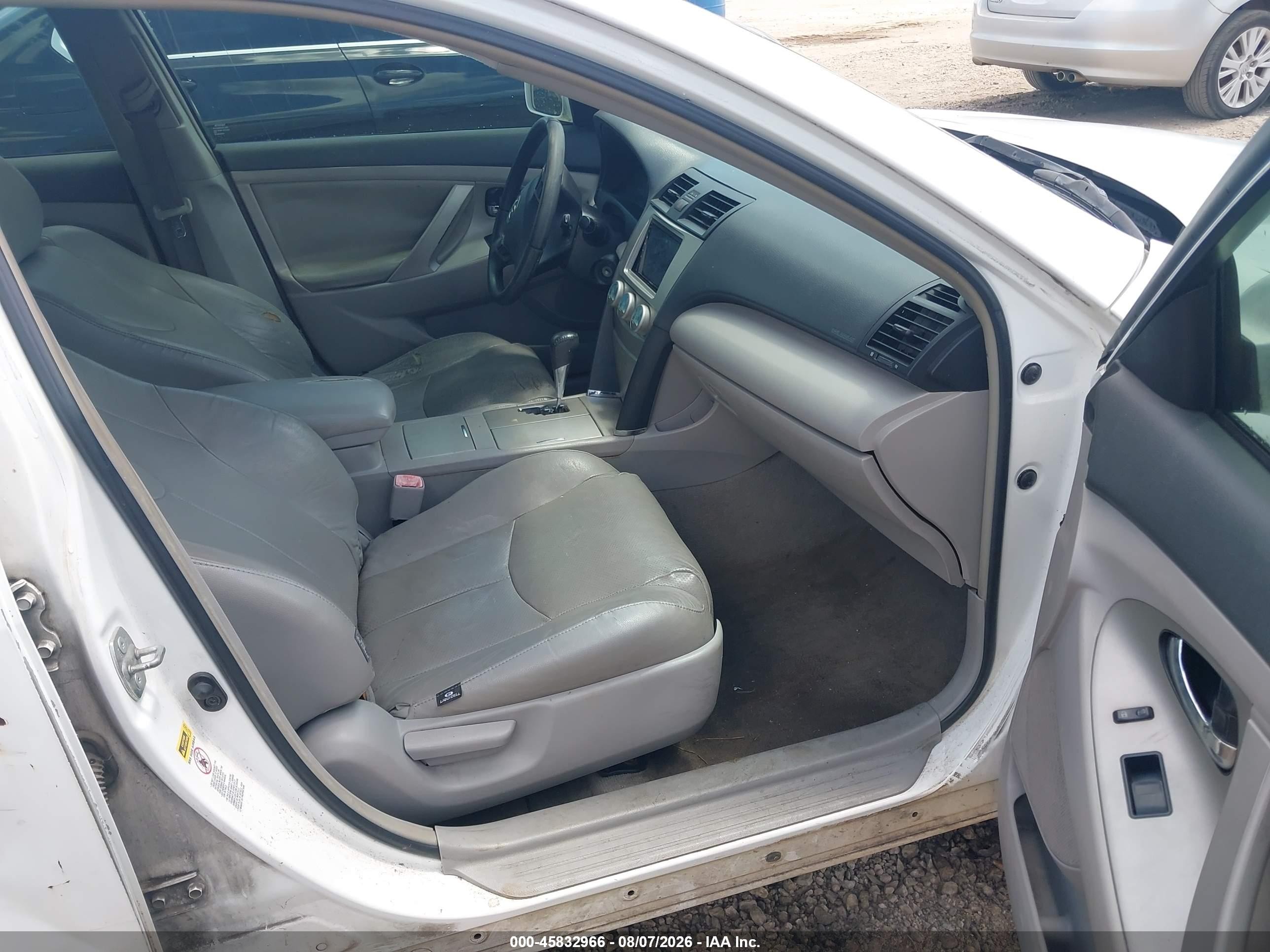 2008 Toyota Camry Se White vin: 4T1BK46KX8U568078