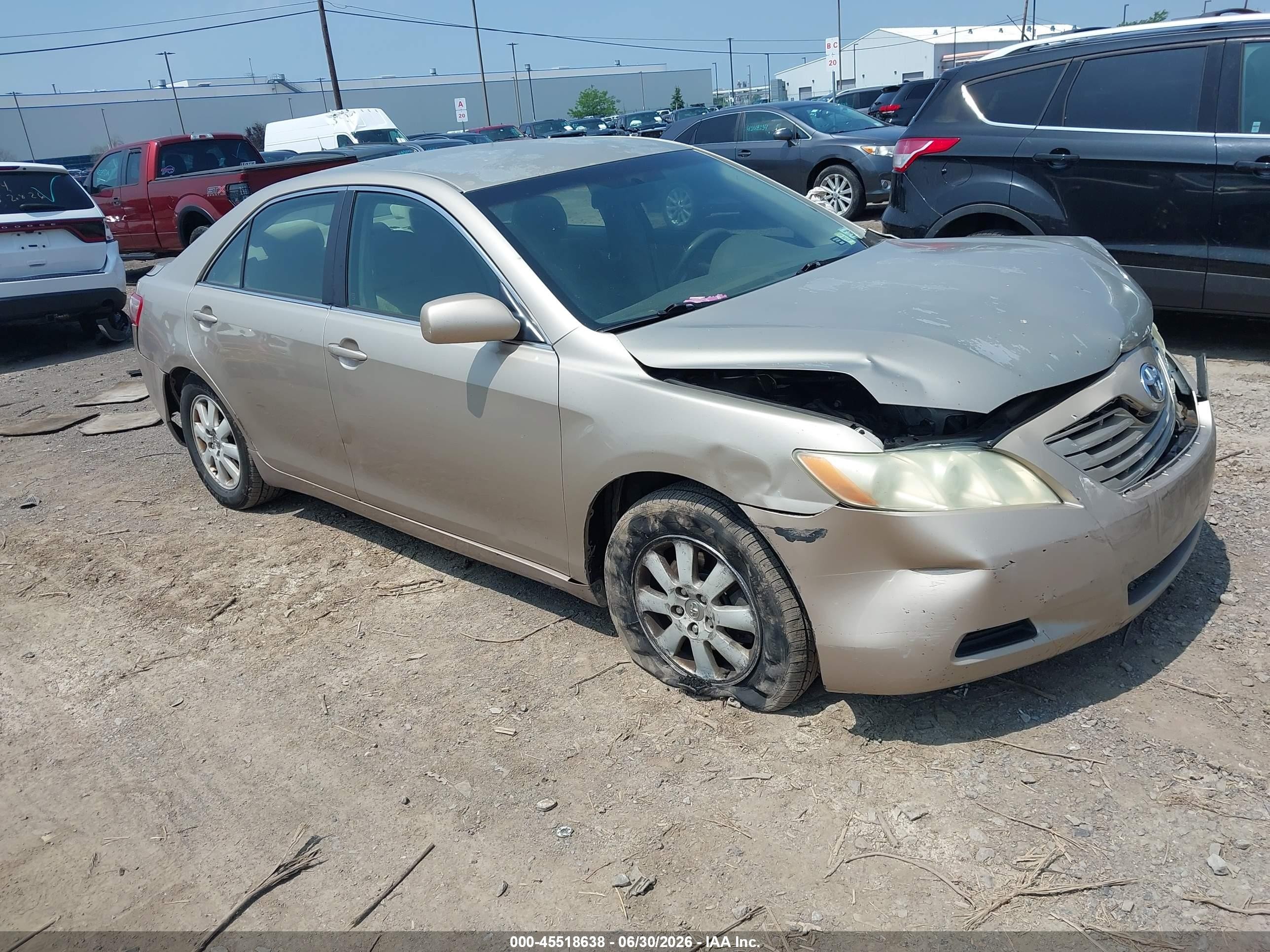 2009 Toyota Camry Le V6 Gold vin: 4T1BK46KX9U581804
