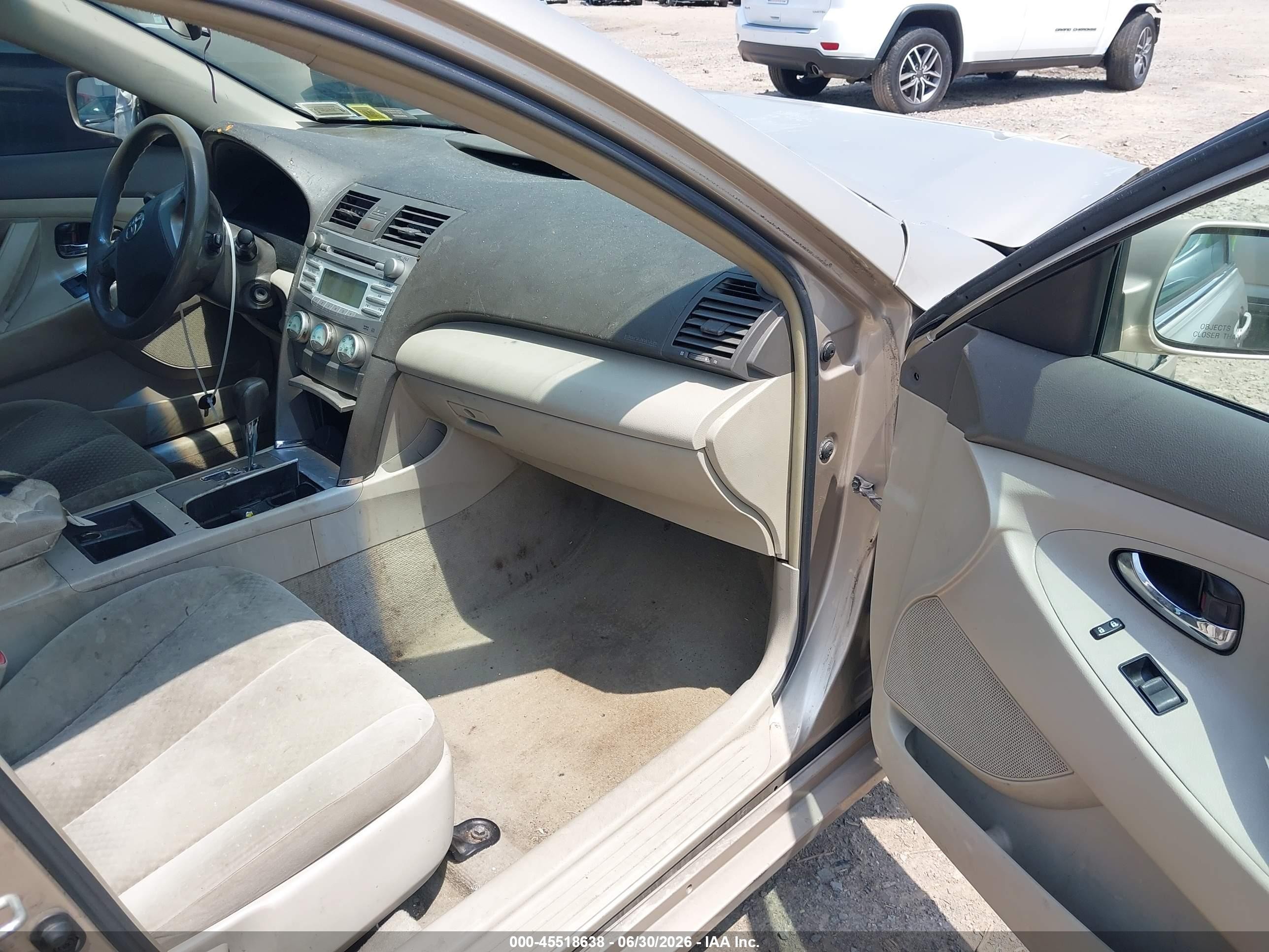 2009 Toyota Camry Le V6 Золотой vin: 4T1BK46KX9U581804