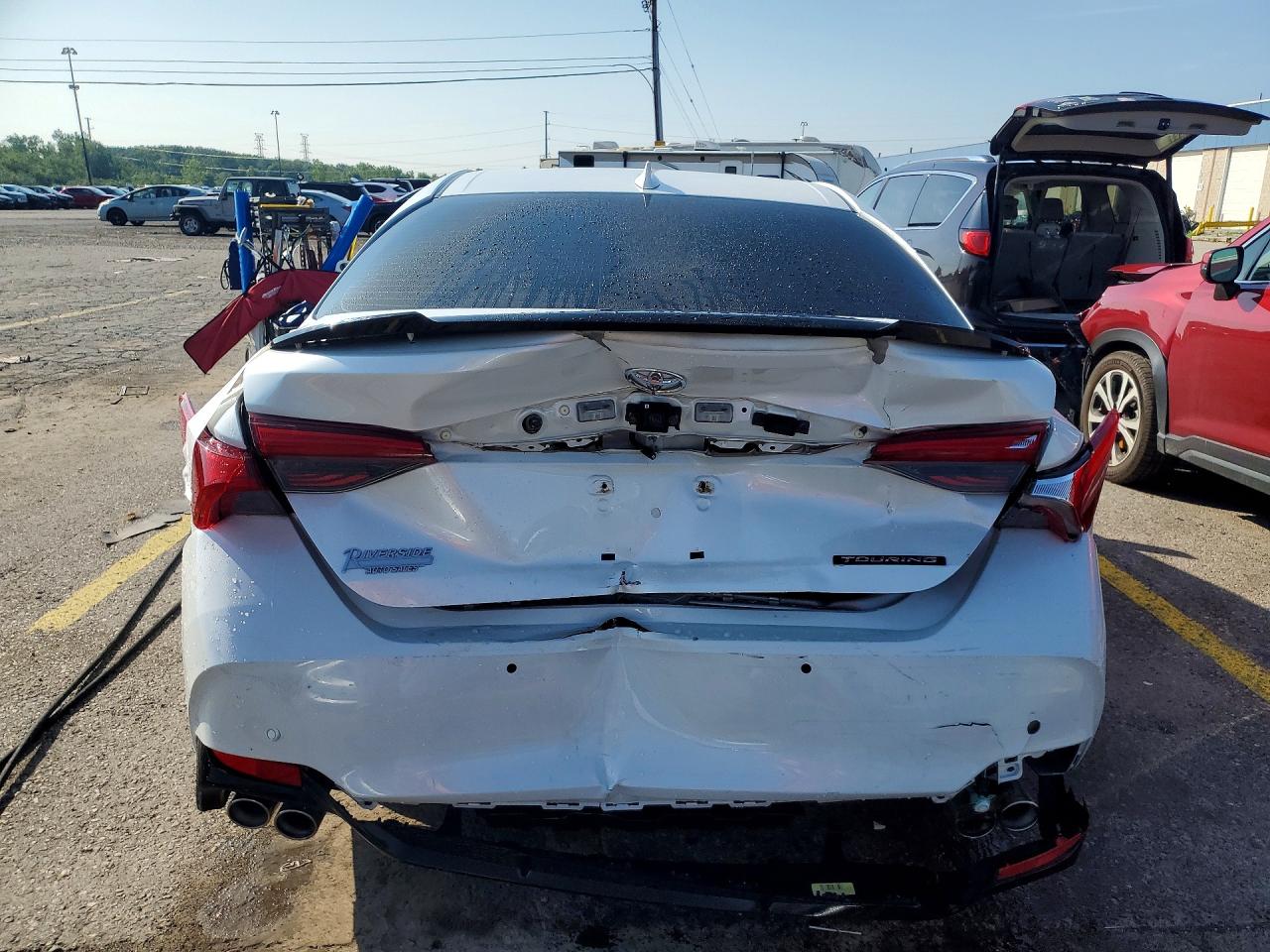 2019 Toyota Avalon Touring White vin: 4T1BZ1FB7KU018760