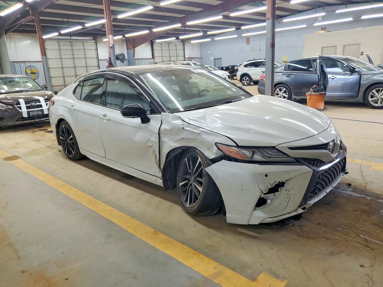 2018 Toyota Camry Xse V6 White vin: 4T1BZ1HK2JU021268
