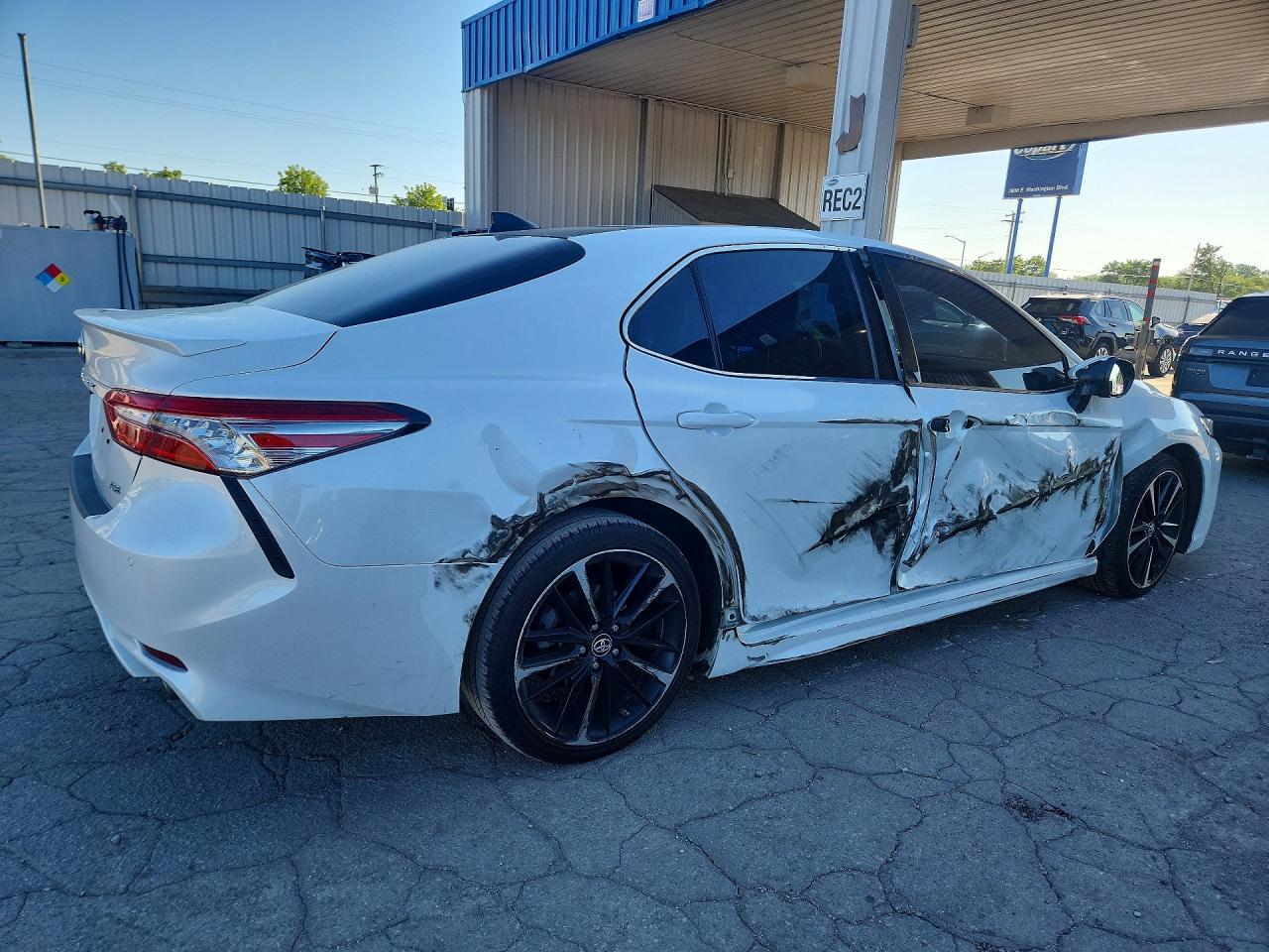 2019 Toyota Camry Xse V6 White vin: 4T1BZ1HK2KU032594
