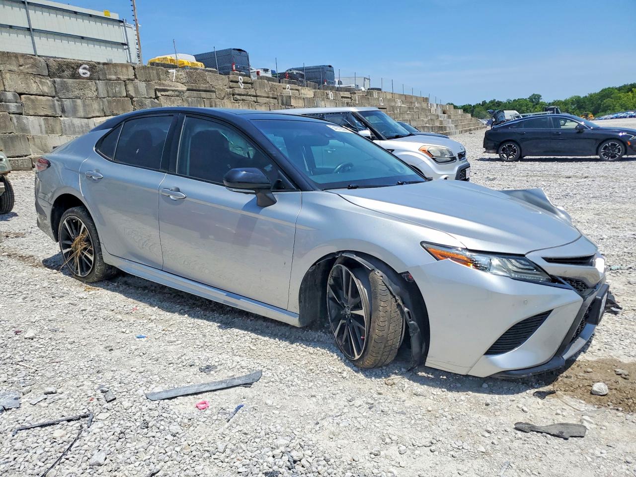 2018 Toyota Camry Xse V6 Silver vin: 4T1BZ1HK5JU015528