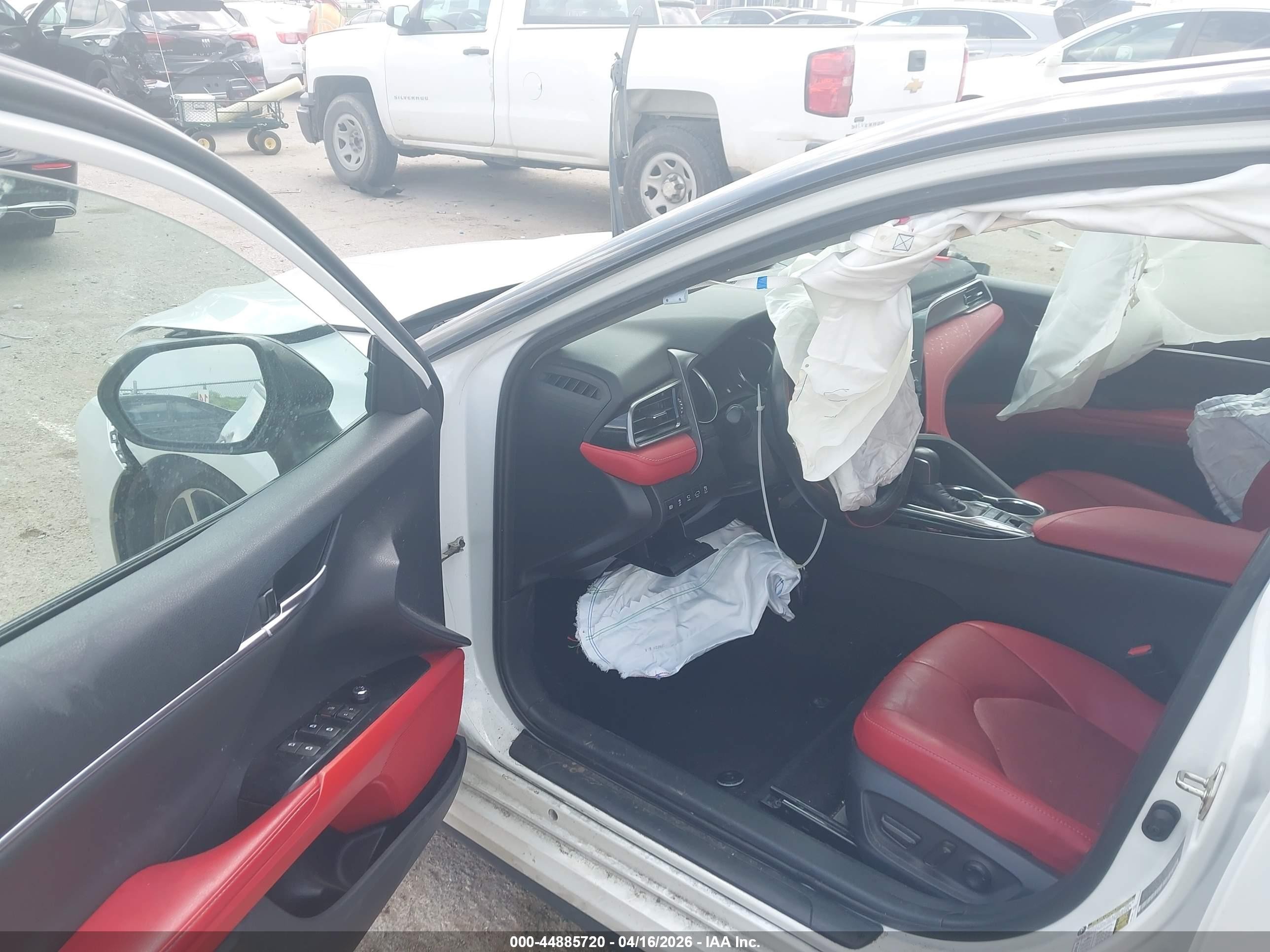 2019 Toyota Camry Xse V6 White vin: 4T1BZ1HK7KU030808