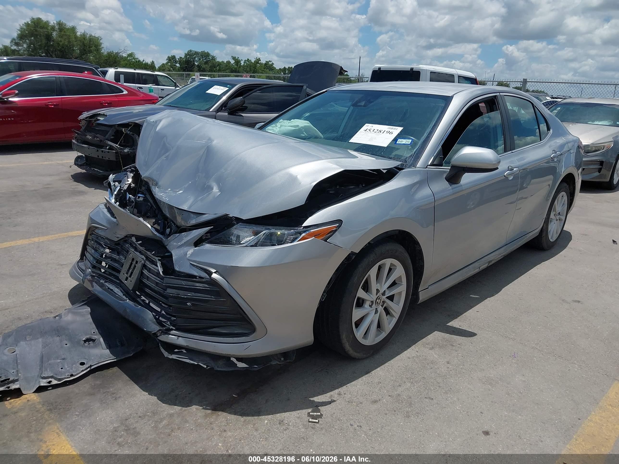 2023 Toyota Camry Le Silver vin: 4T1C11AK0PU731560