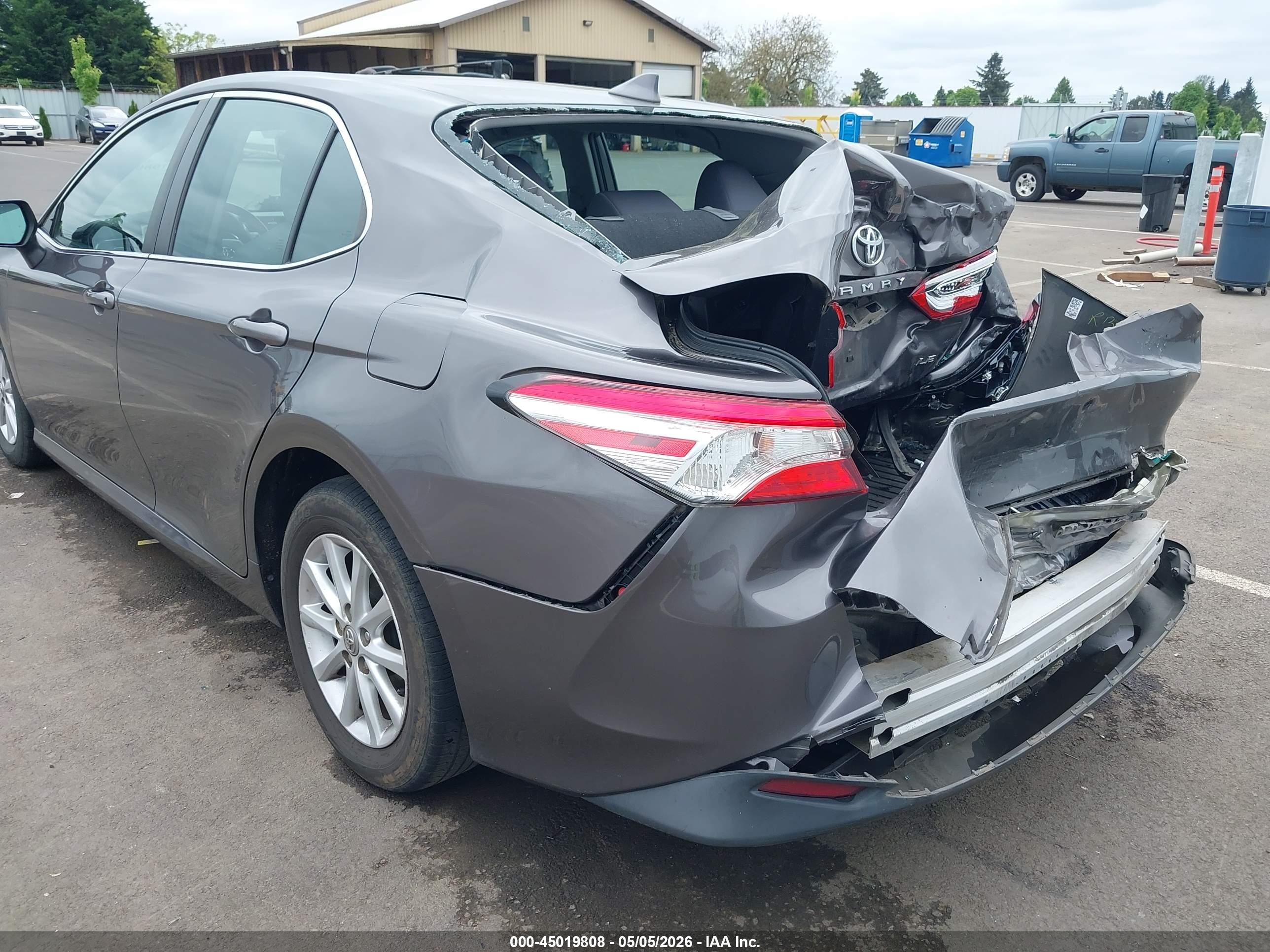 2020 Toyota Camry Le Серый vin: 4T1C11AK1LU943247