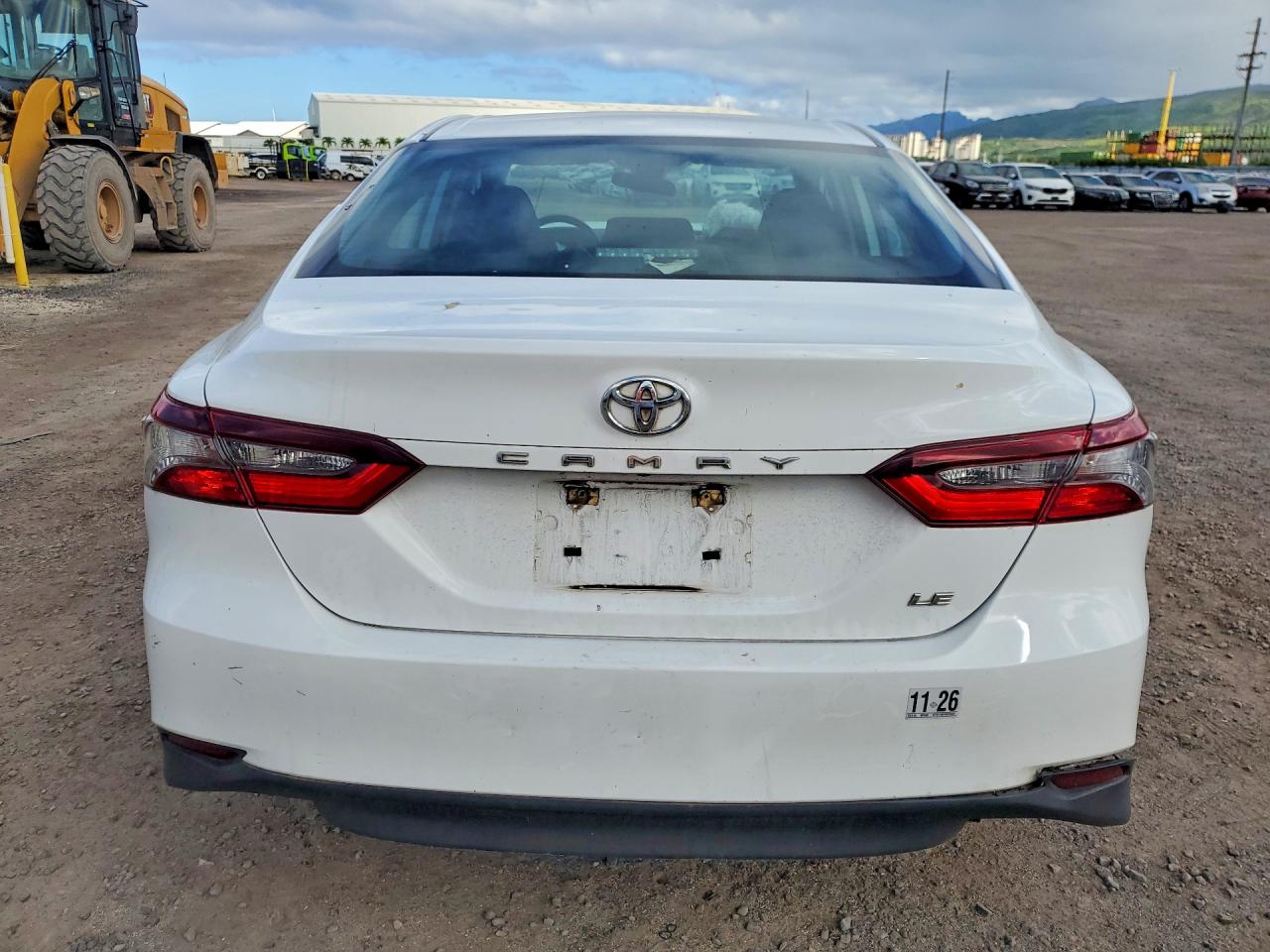 2022 Toyota Camry Le White vin: 4T1C11AK1NU639421