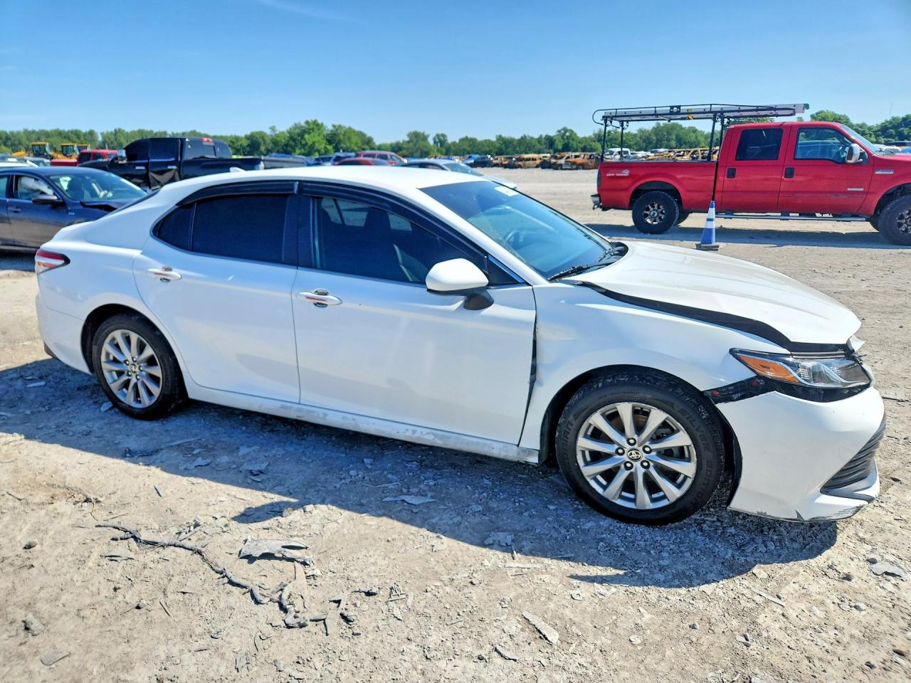 2020 Toyota Camry Le Белый vin: 4T1C11AK2LU977410