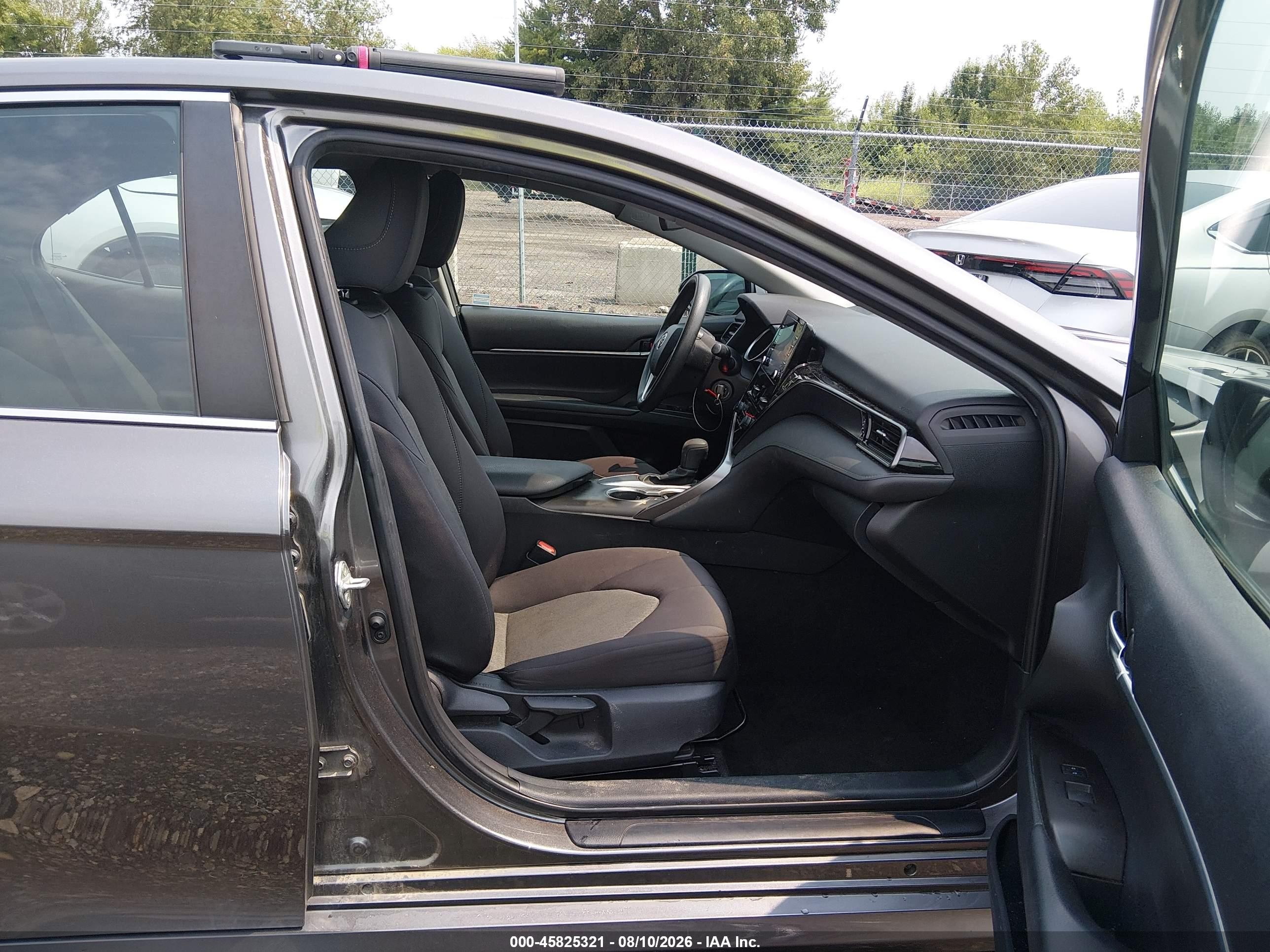 2021 Toyota Camry Le Gray vin: 4T1C11AK2MU520744