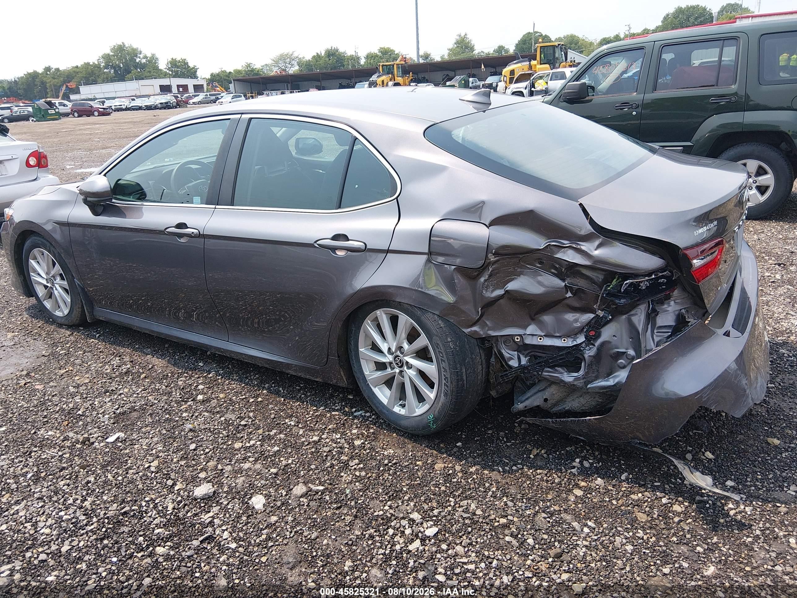 2021 Toyota Camry Le Gray vin: 4T1C11AK2MU520744