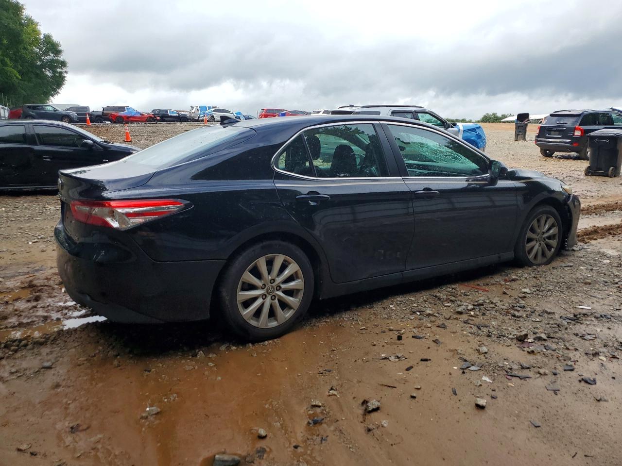 2020 Toyota Camry Le Black vin: 4T1C11AK3LU882807