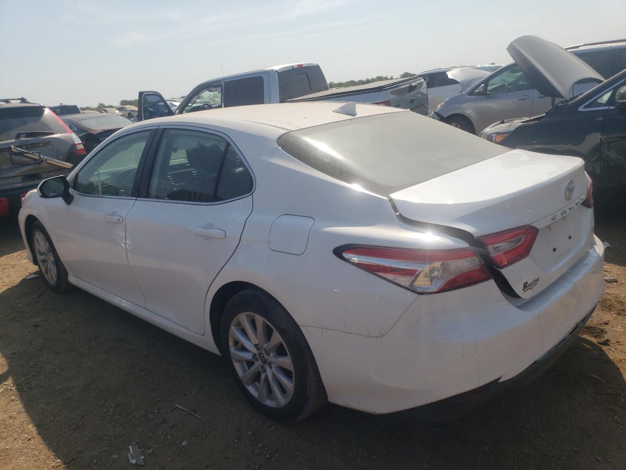 2020 Toyota Camry Le White vin: 4T1C11AK3LU994443