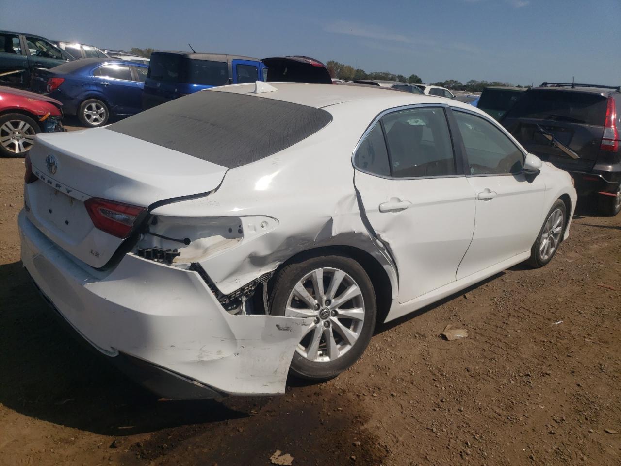2020 Toyota Camry Le White vin: 4T1C11AK3LU994443