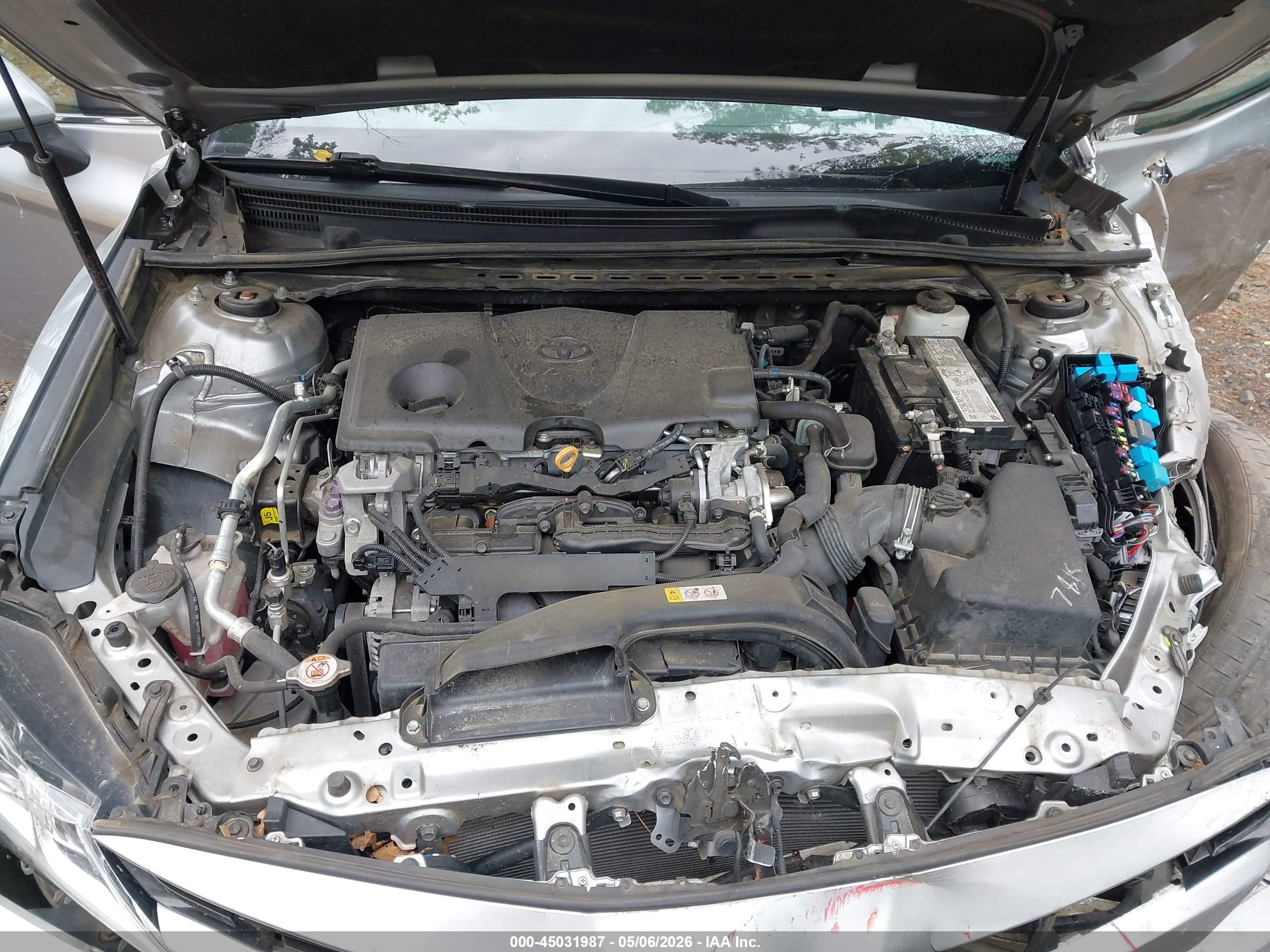 2020 Toyota Camry Le Серебряный vin: 4T1C11AK3LU999450