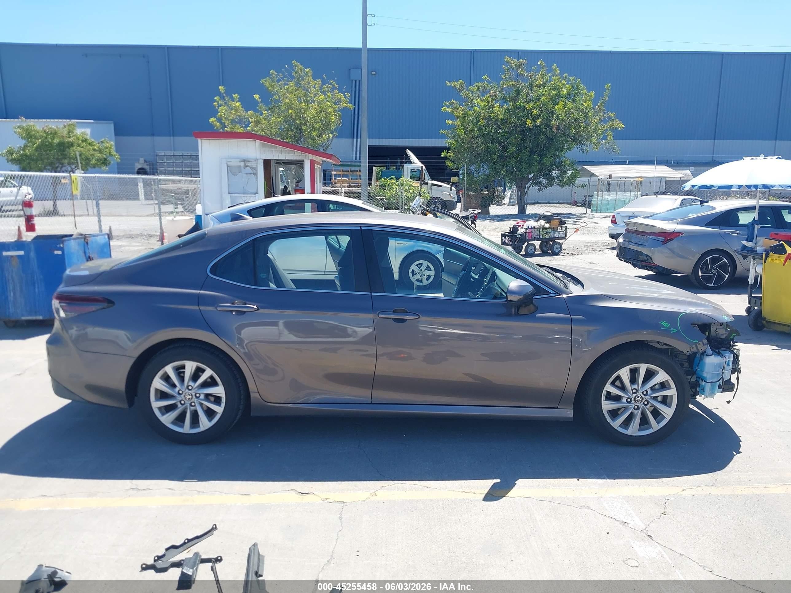 2023 Toyota Camry Le Gray vin: 4T1C11AK3PU722769