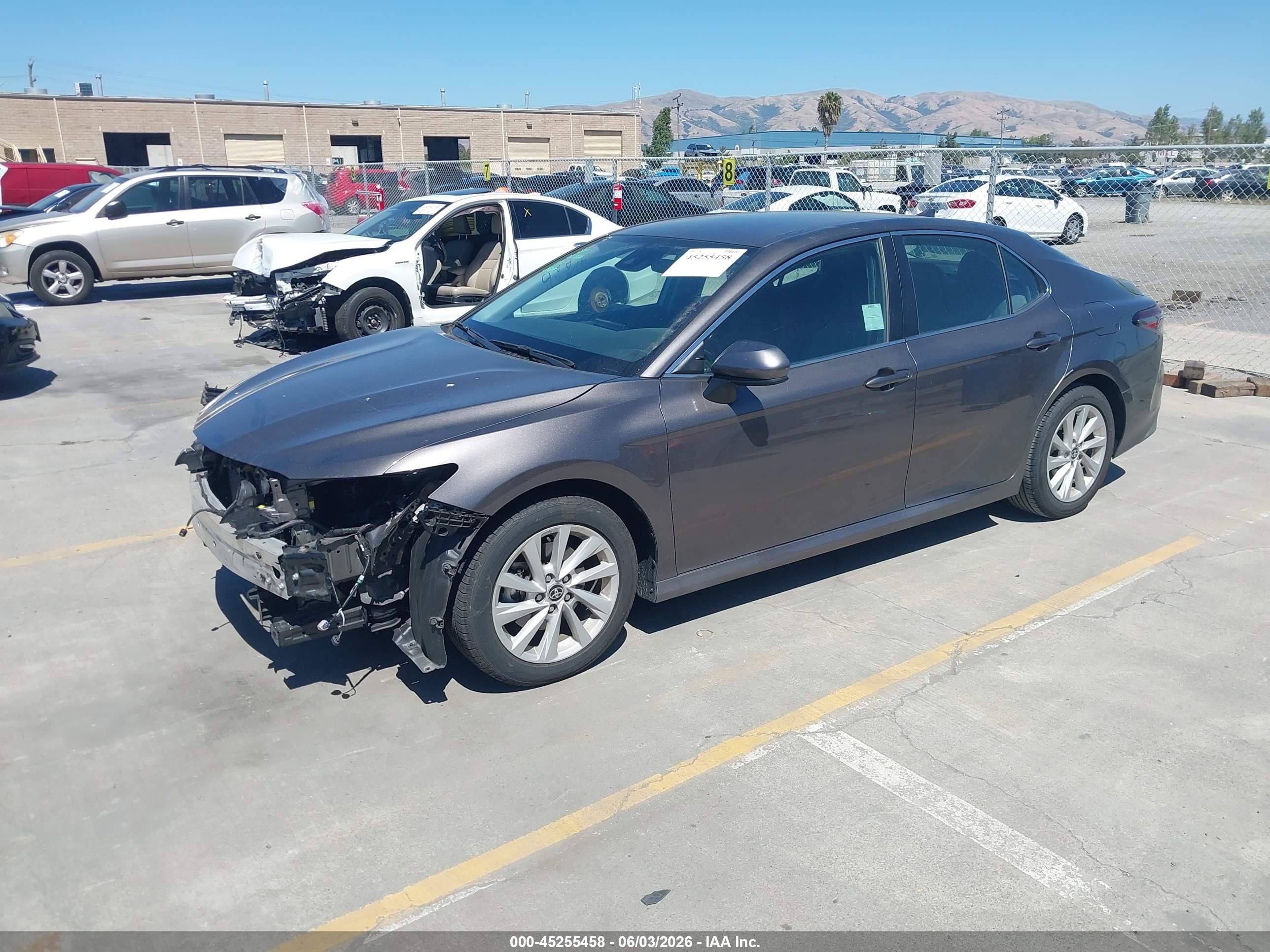 2023 Toyota Camry Le Gray vin: 4T1C11AK3PU722769