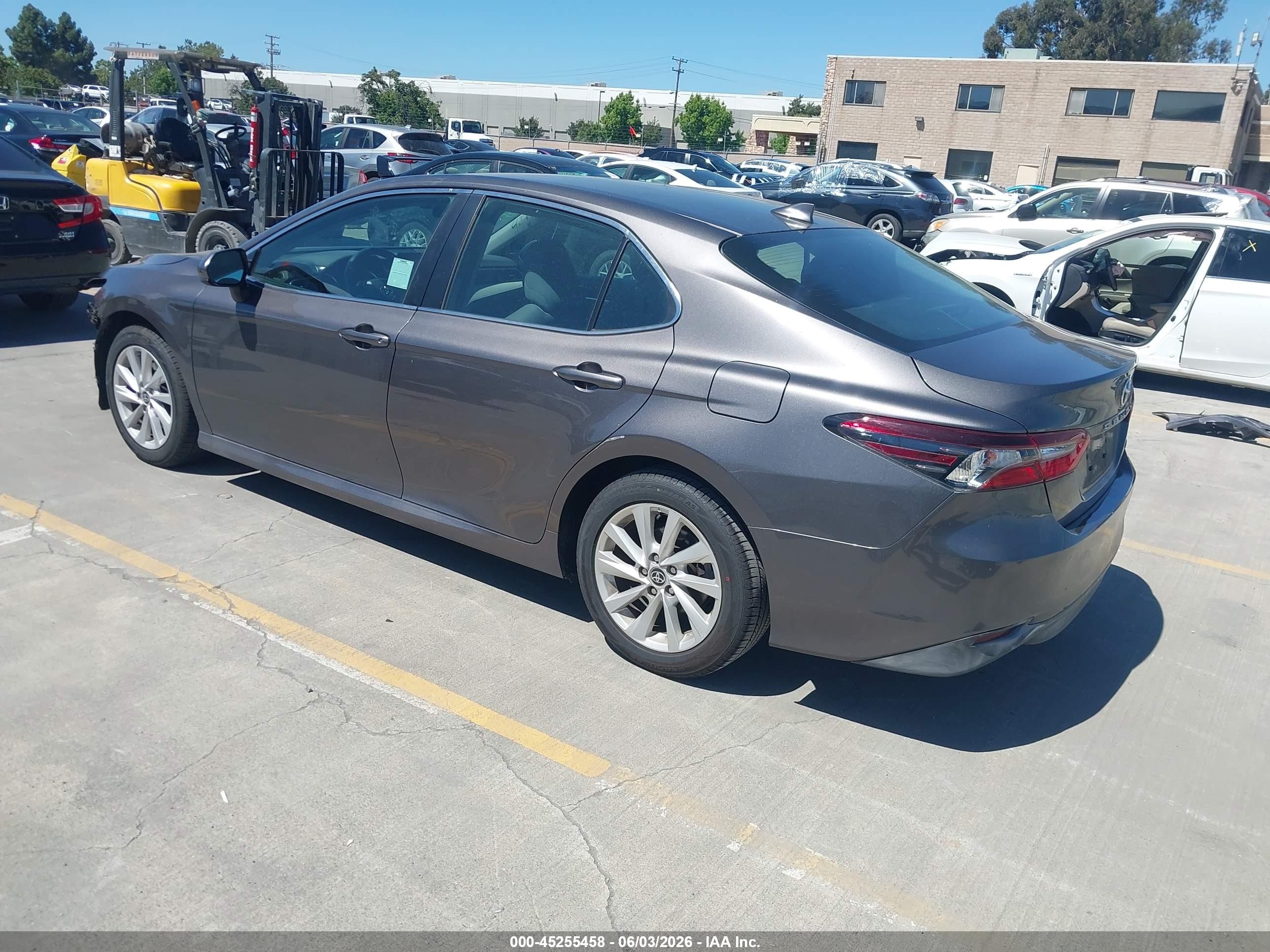 2023 Toyota Camry Le Gray vin: 4T1C11AK3PU722769