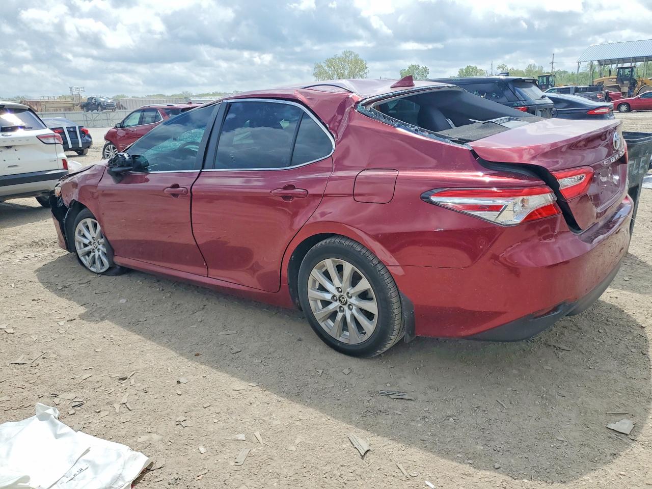 2020 Toyota Camry Le Red vin: 4T1C11AK4LU394868