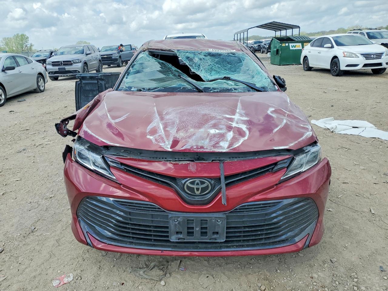 2020 Toyota Camry Le Red vin: 4T1C11AK4LU394868