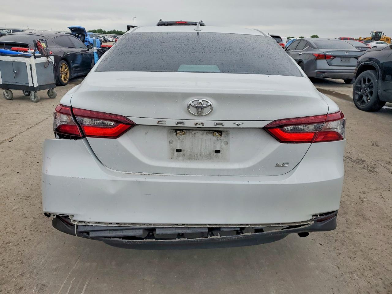 2022 Toyota Camry Le Gray vin: 4T1C11AK4NU046832