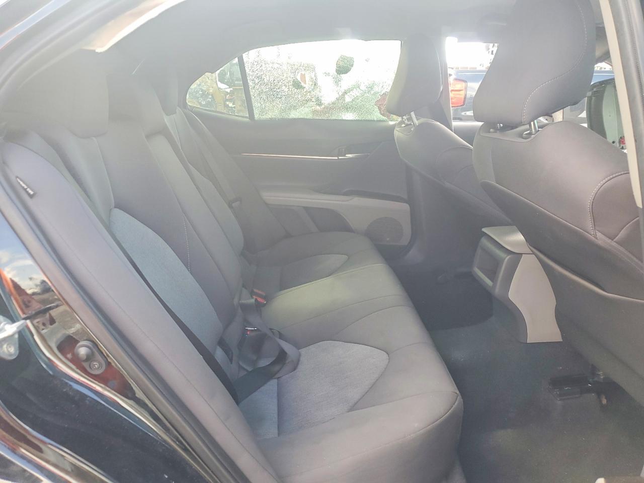2022 Toyota Camry Le Black vin: 4T1C11AK4NU656780