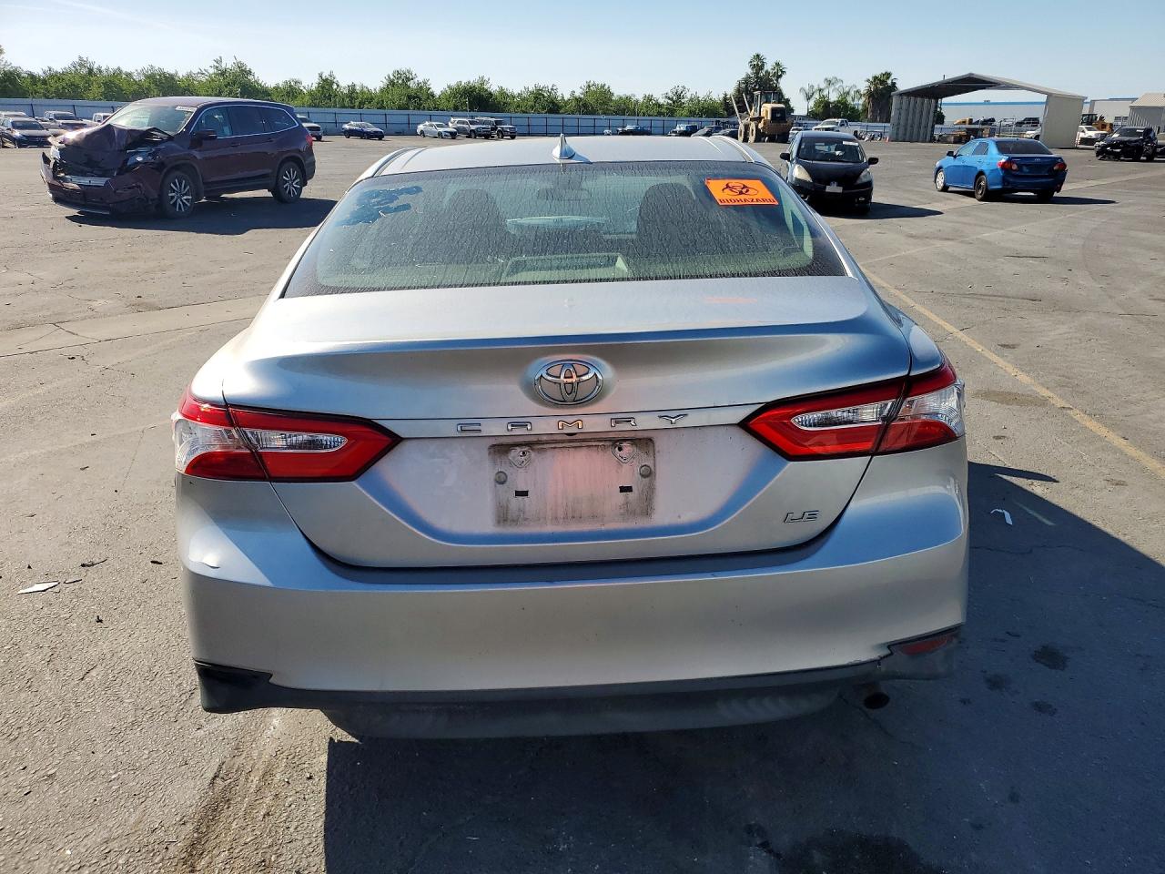 2020 Toyota Camry Le Silver vin: 4T1C11AK6LU364349