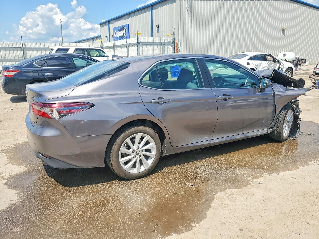2023 Toyota Camry Le Gray vin: 4T1C11AK6PU762182