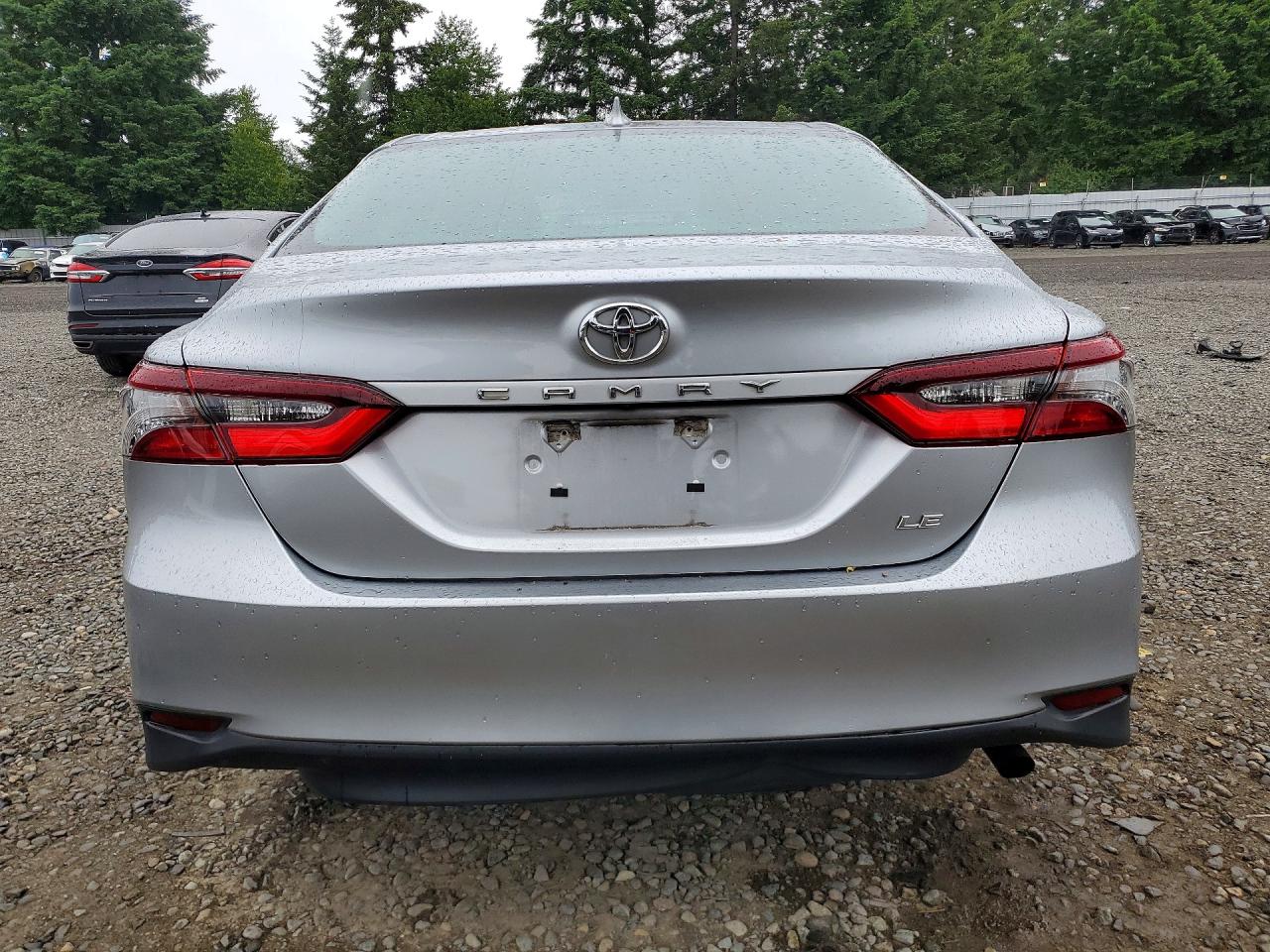 2022 Toyota Camry Le Silver vin: 4T1C11AK7NU636720