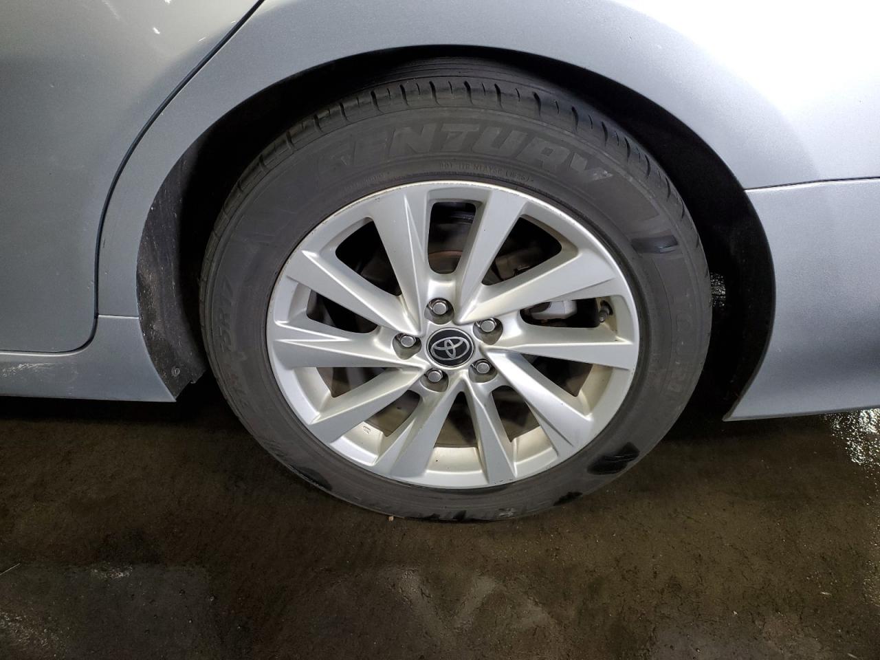 2023 Toyota Camry Le Серебряный vin: 4T1C11AK7PU162545 Damage: Left Rear Wheel, Curb Rash, > 12 Inches