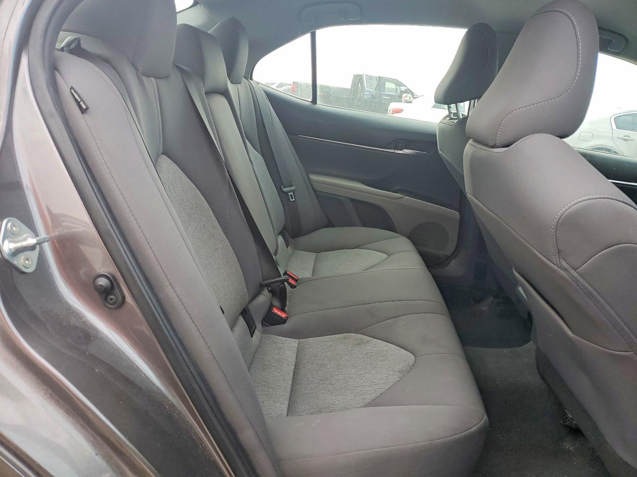 2022 Toyota Camry Le Gray vin: 4T1C11AK8NU698546