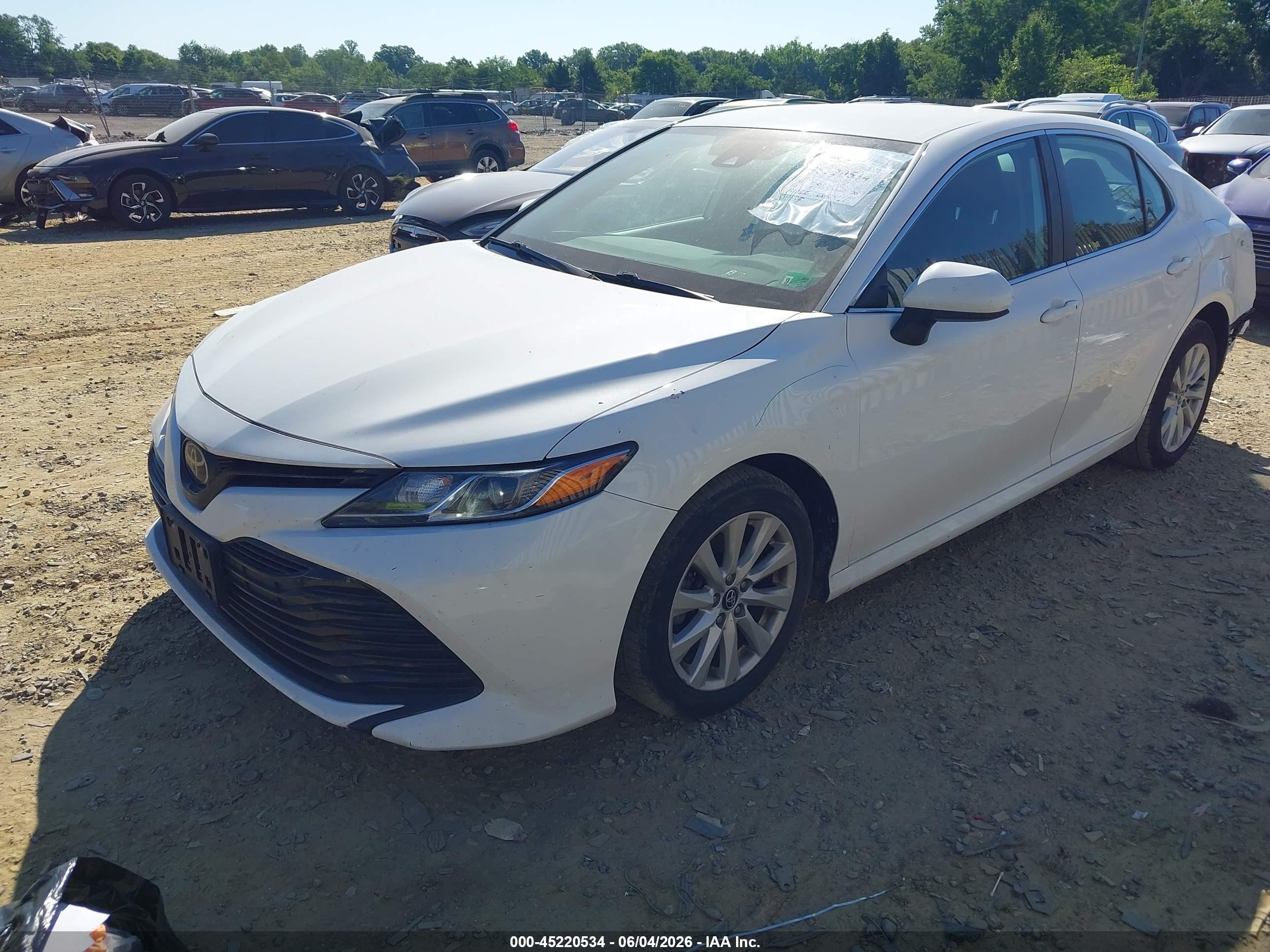 2020 Toyota Camry Le Белый vin: 4T1C11AK9LU901411