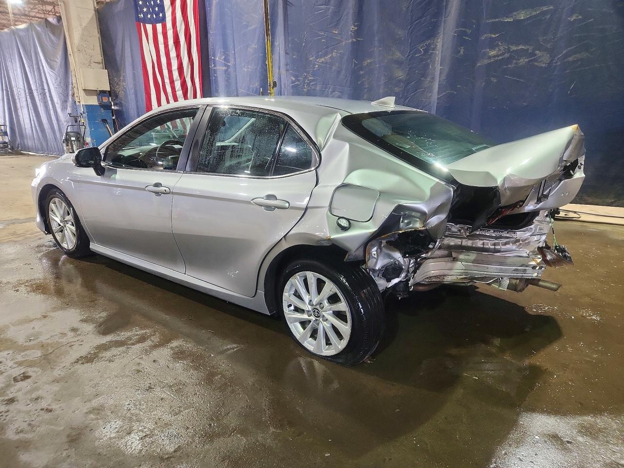 2023 Toyota Camry Le Серебряный vin: 4T1C11AK9PU769935