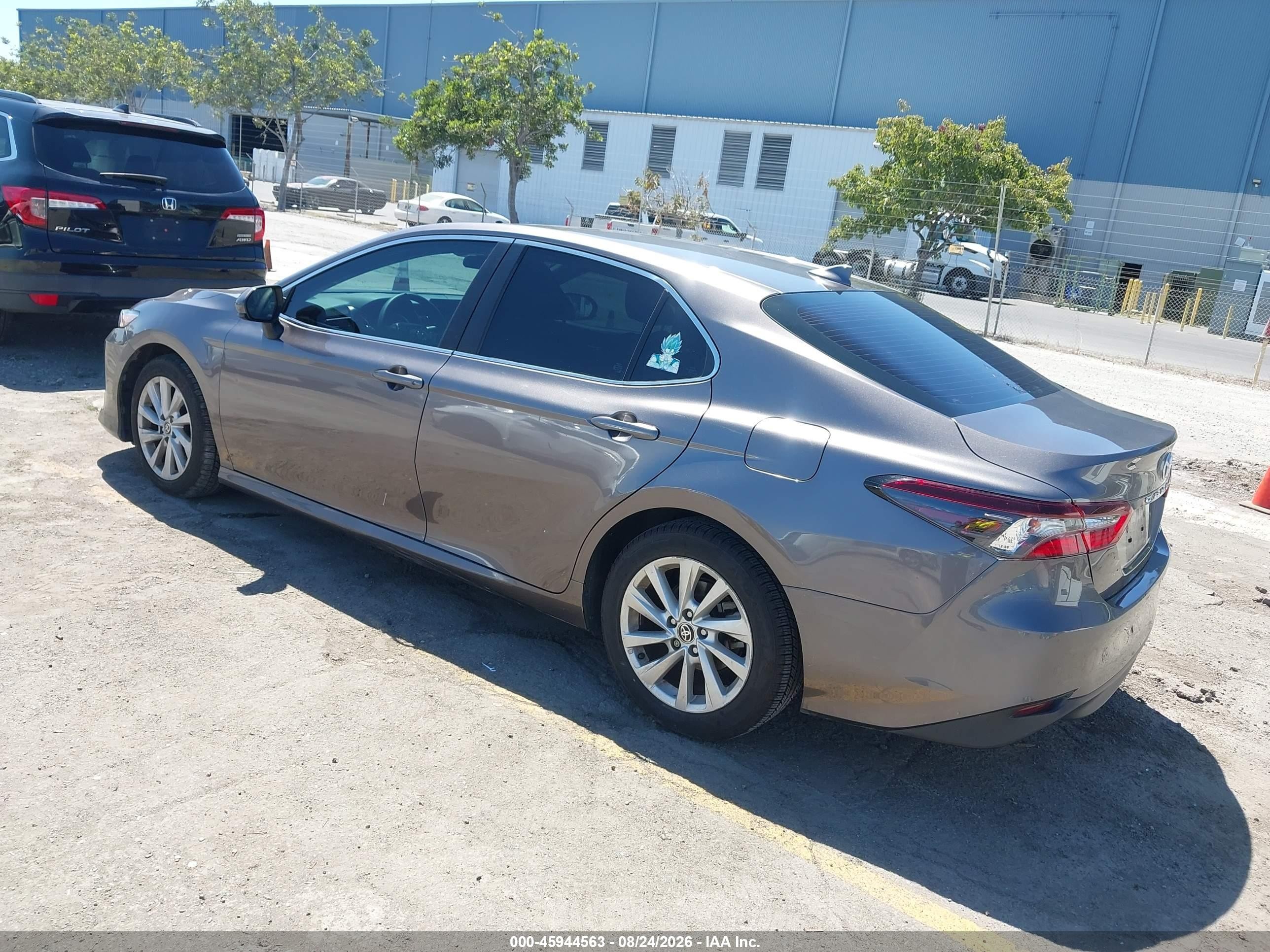 2021 Toyota Camry Le Gray vin: 4T1C11AKXMU436770