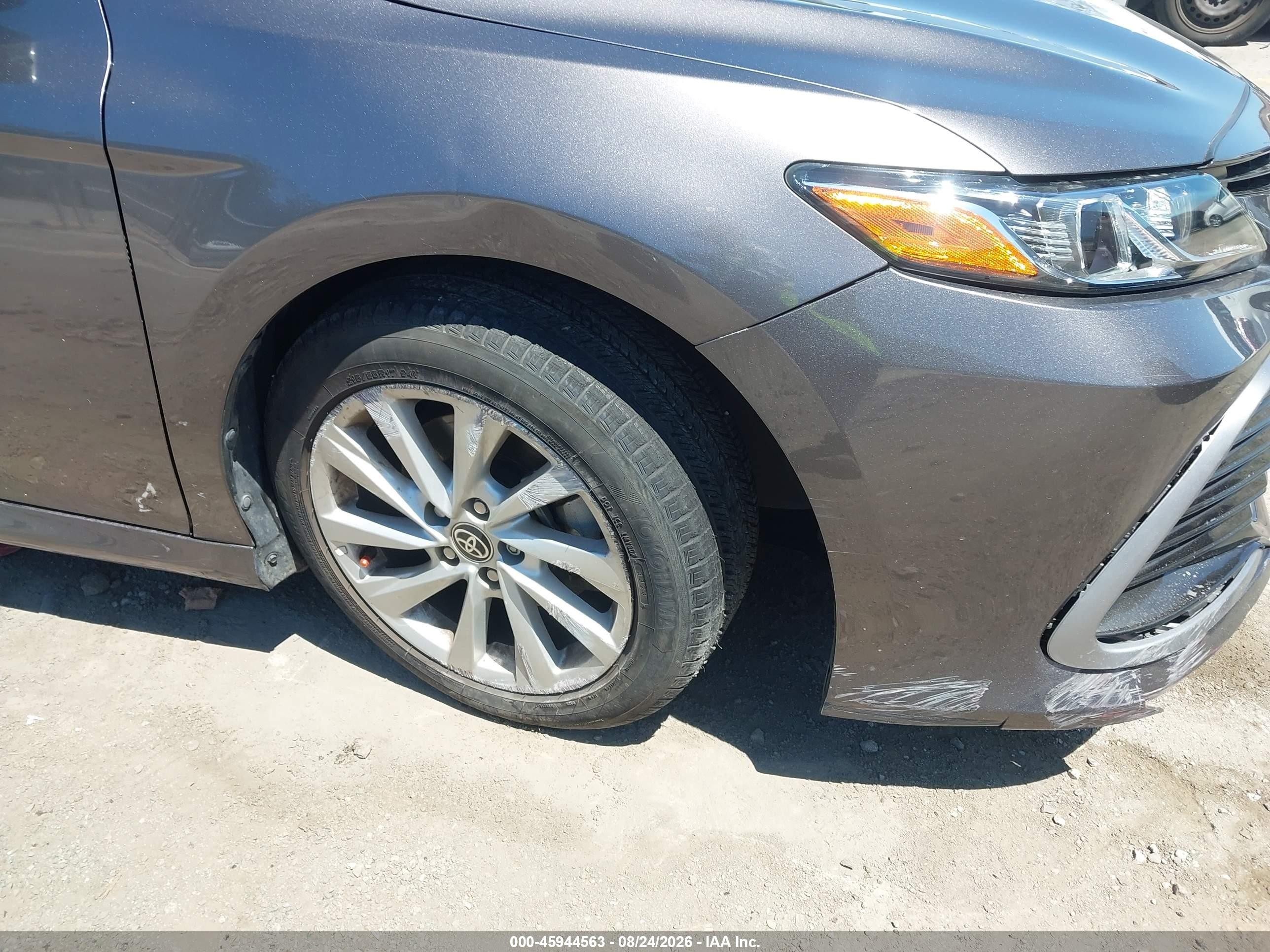 2021 Toyota Camry Le Gray vin: 4T1C11AKXMU436770