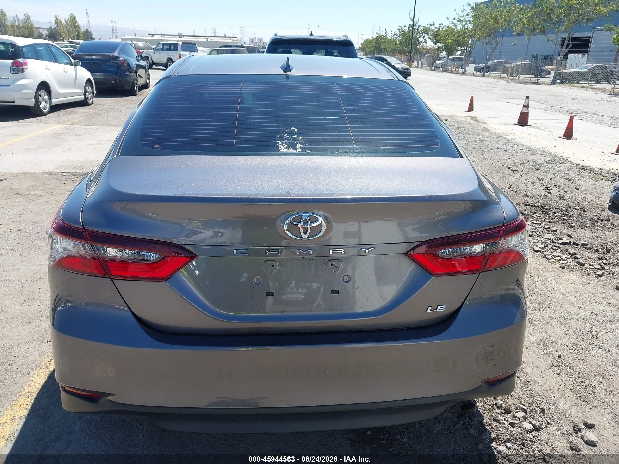 2021 Toyota Camry Le Gray vin: 4T1C11AKXMU436770