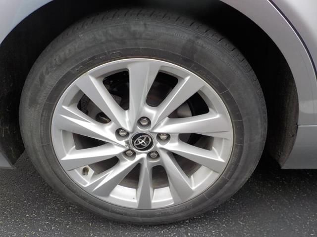 2021 Toyota Camry Le Silver vin: 4T1C11AKXMU456467