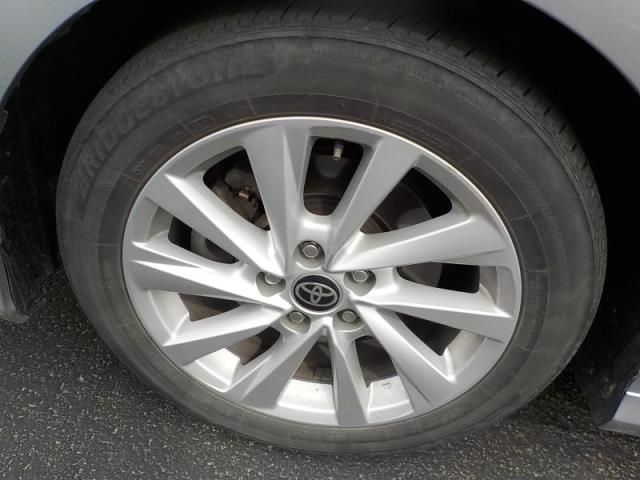 2021 Toyota Camry Le Silver vin: 4T1C11AKXMU456467