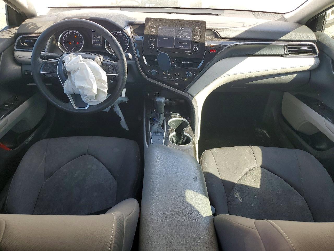 2023 Toyota Camry Le White vin: 4T1C11AKXPU771578
