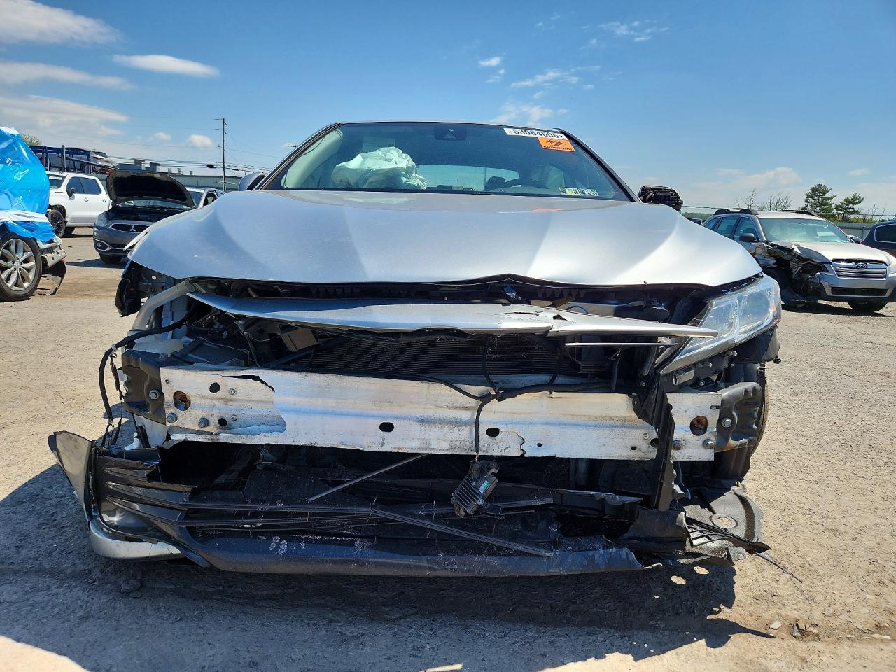 2021 Toyota Camry Le Silver vin: 4T1C11BK1MU036577