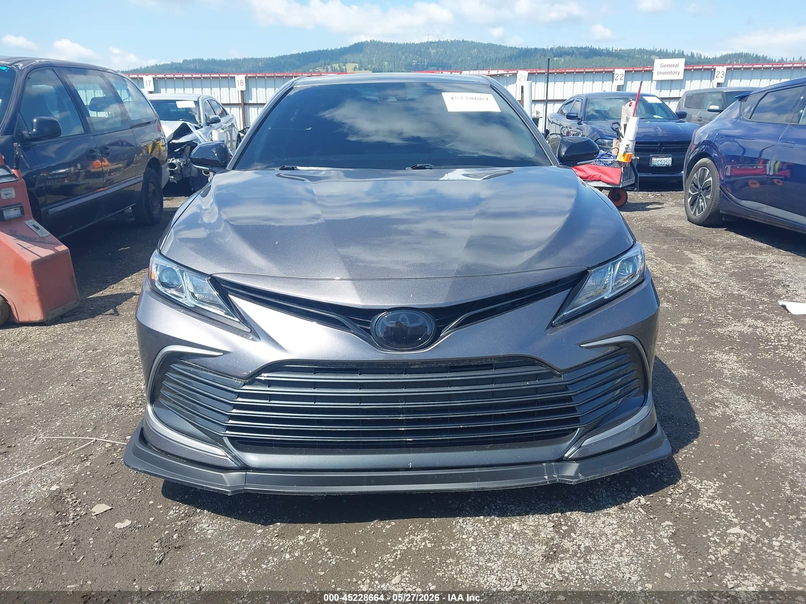 2022 Toyota Camry Le Awd Gray vin: 4T1C11BK1NU051744