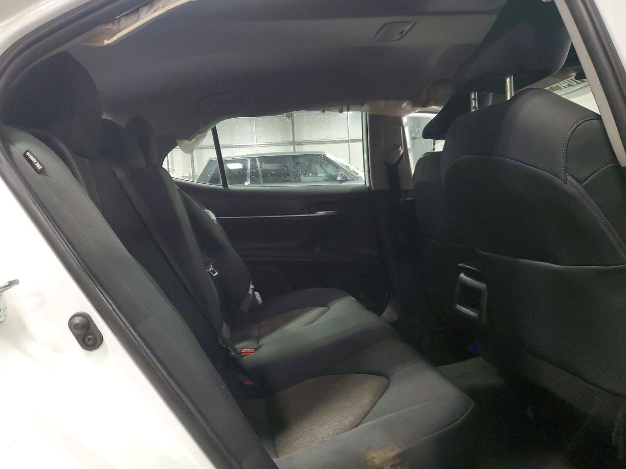 2023 Toyota Camry Le White vin: 4T1C11BK2PU096890