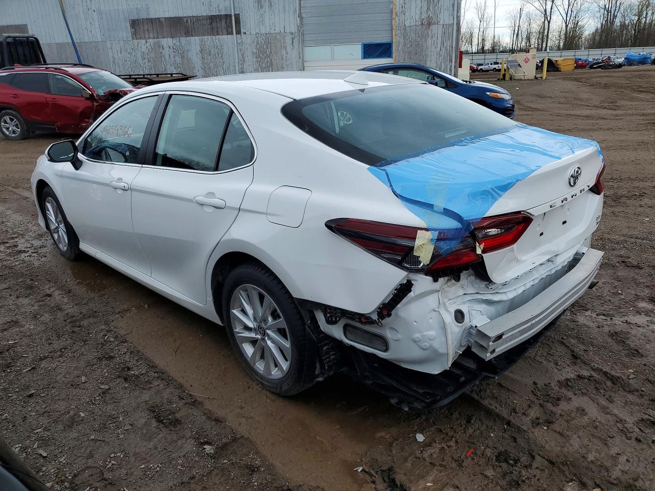 2023 Toyota Camry Le White vin: 4T1C11BK3PU092847