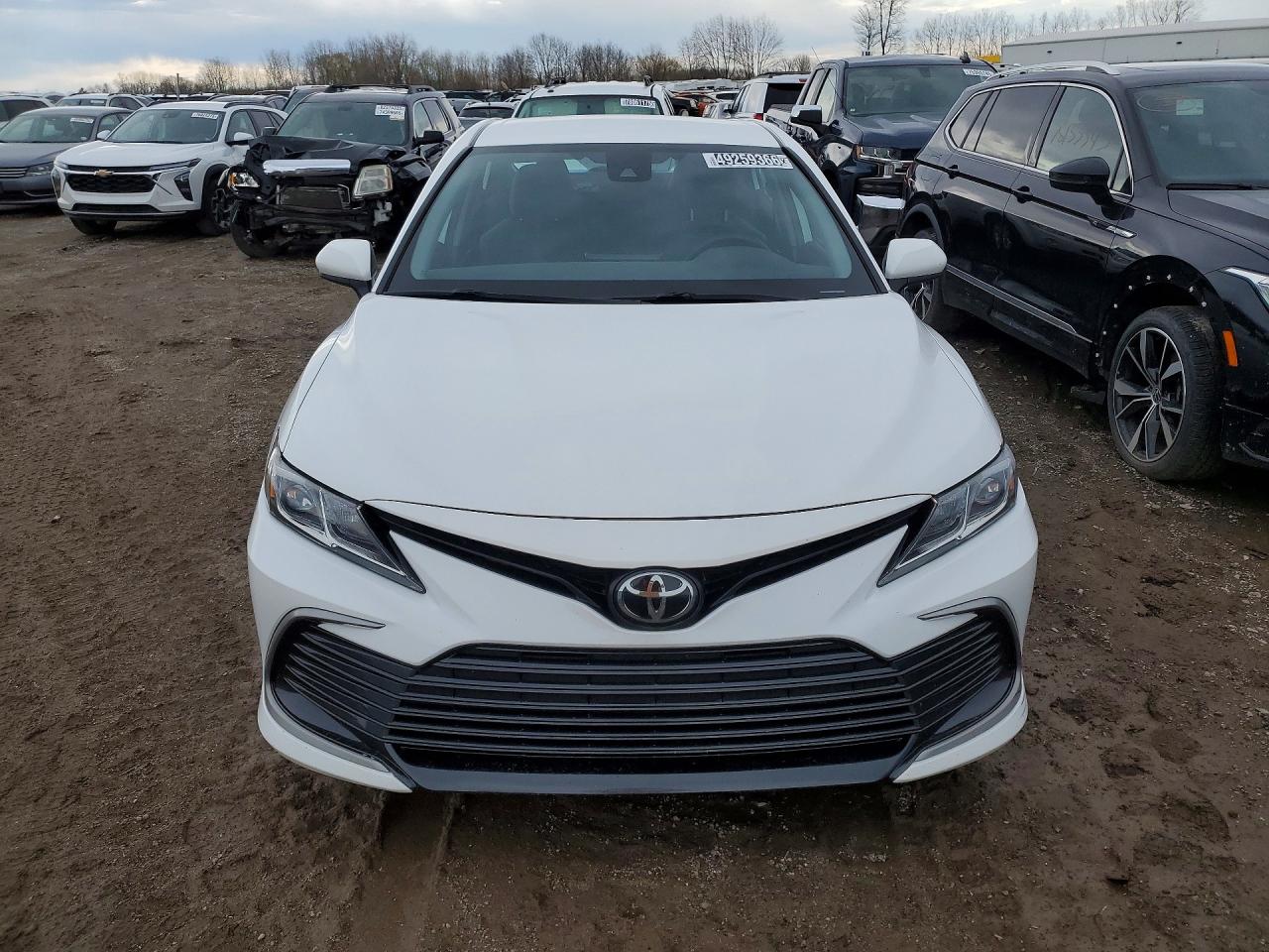 2023 Toyota Camry Le White vin: 4T1C11BK3PU092847