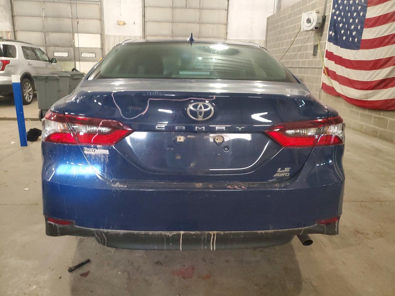 2023 Toyota Camry Le Blue vin: 4T1C11BK7PU091832