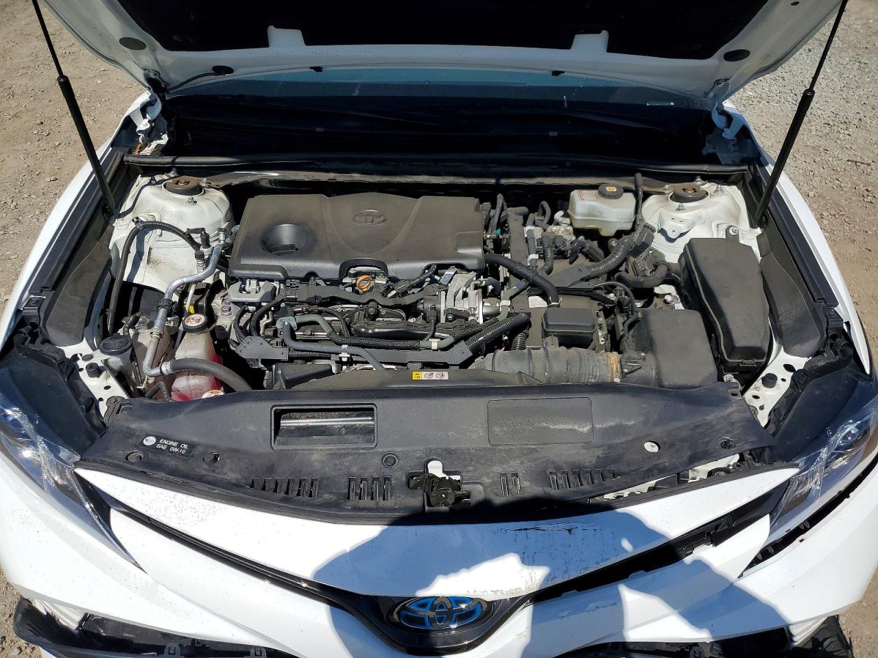 2020 Toyota Camry Le White vin: 4T1C31AK2LU019233