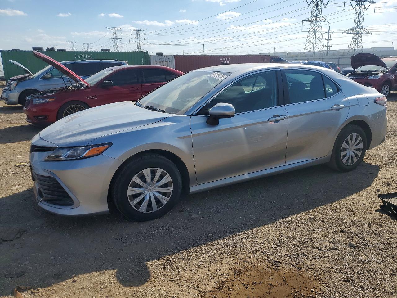 2024 Toyota Camry Hybrid Le Серебряный vin: 4T1C31AK3RU627920